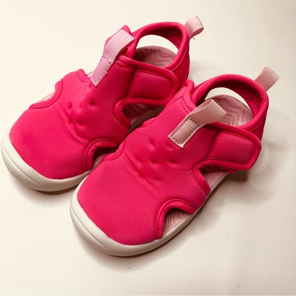 Cat & Jack Toddler Girls Water Shoes Bright Pink w/ White Size 9 Hook Latch Soft - Picture 1 of 5